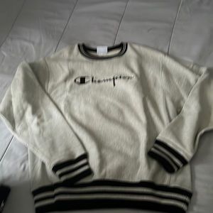 Champion sweatpants 6pair - Champion T-shirt 4 Champion sweatshirts 2 -